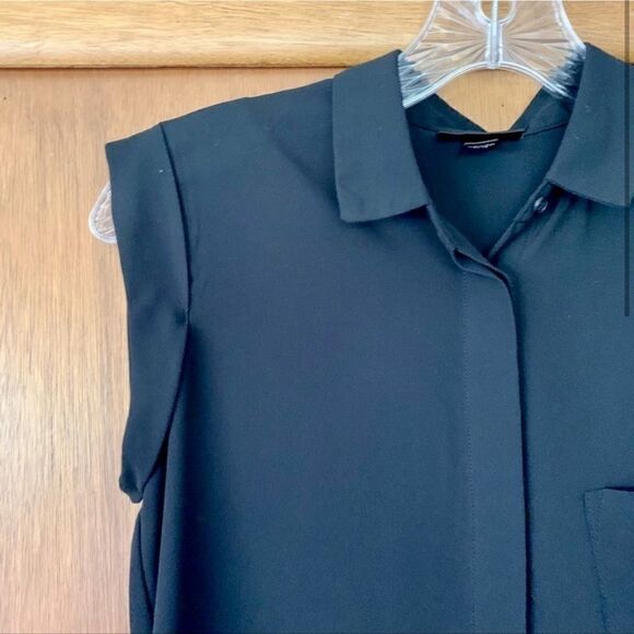 Black cap sleeve blouse   - Picture 2 of 4